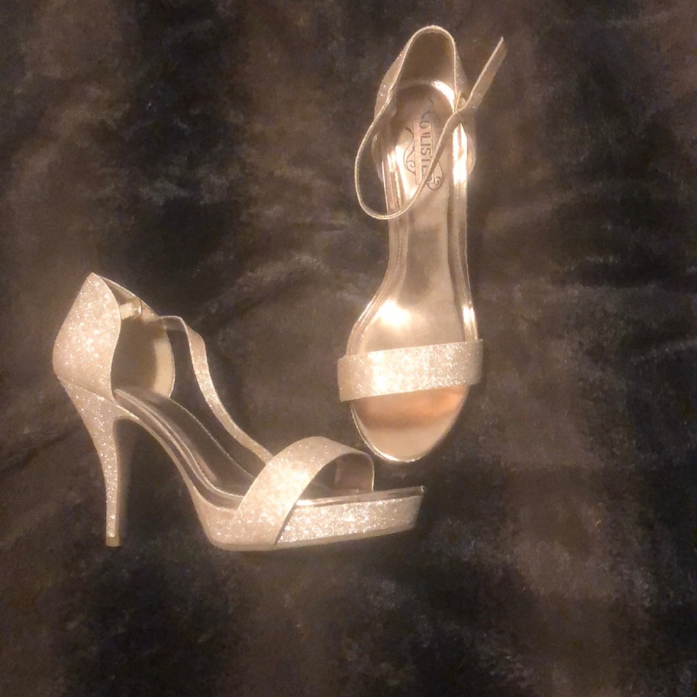 Women’s dress shoes